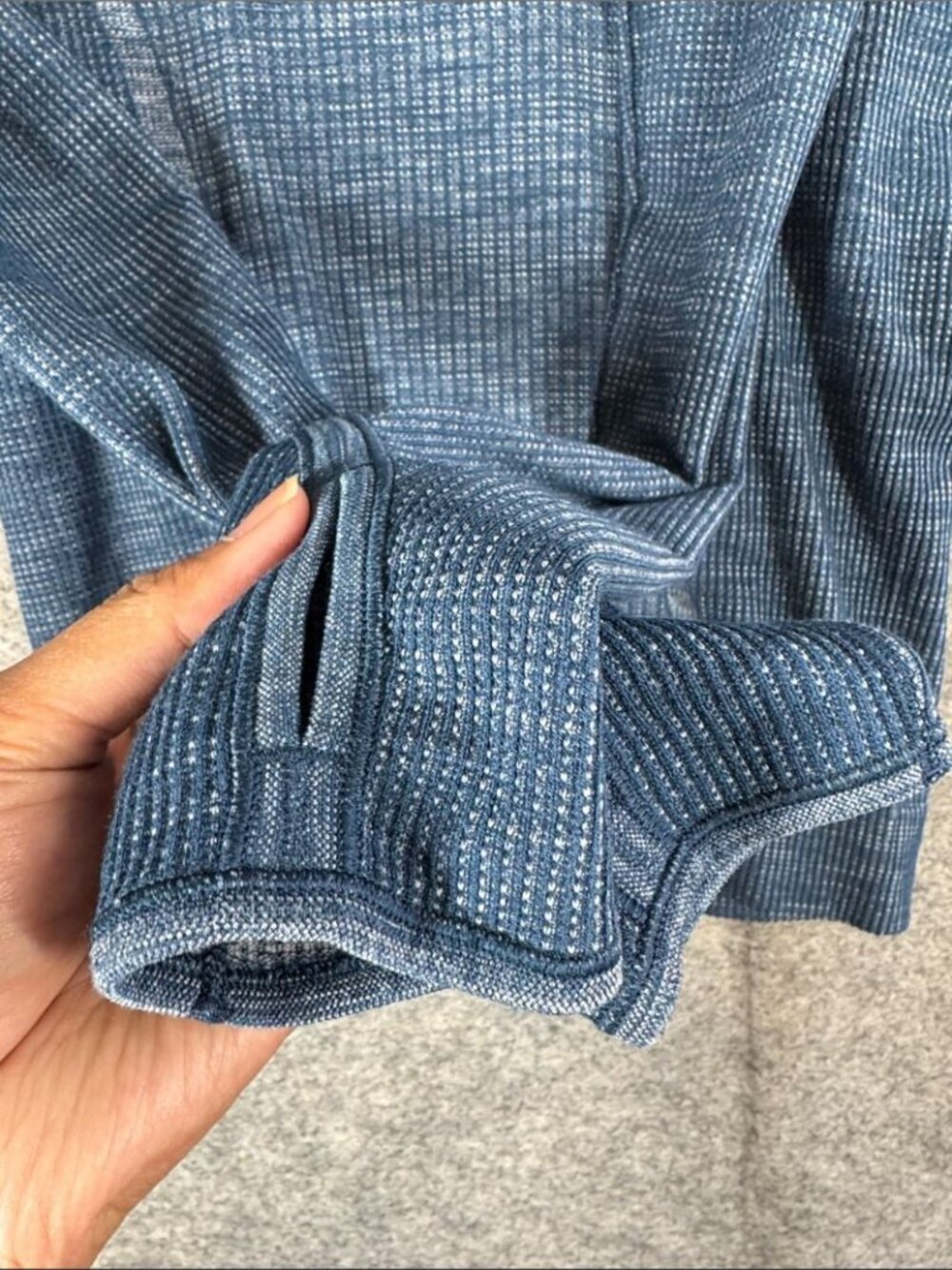 Lululemon Swiftly Tech Long Sleeve Seamless Top in Slate Blue Athletic Yoga 4 - Picture 9 of 13